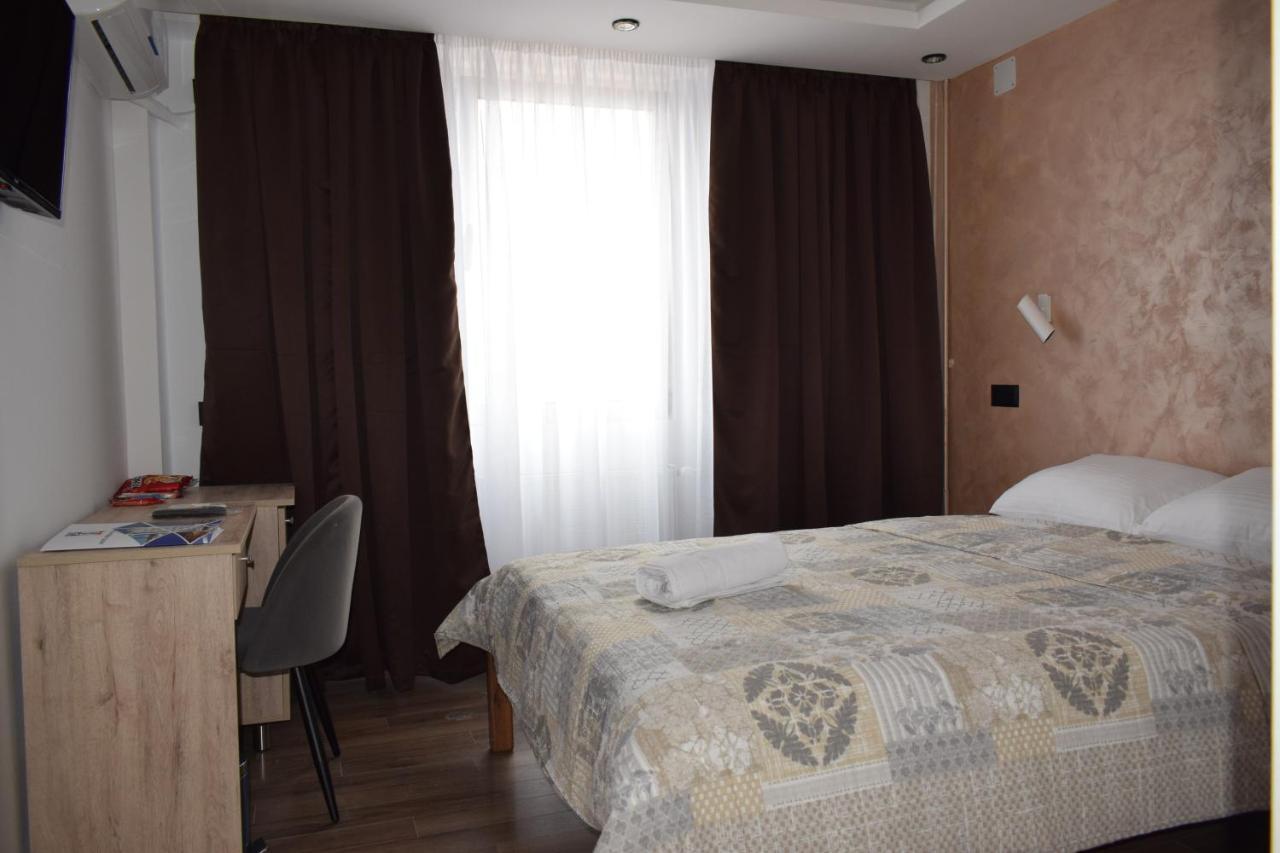 Hotel "Srbija Tis" Зайечар Екстериор снимка
