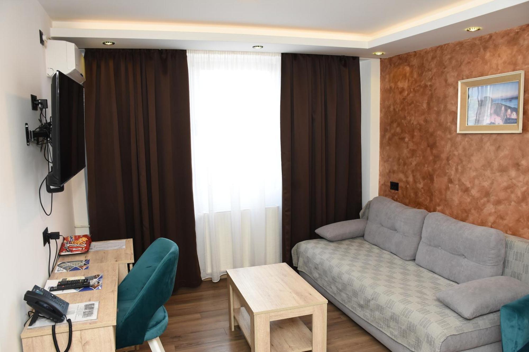 Hotel "Srbija Tis" Зайечар Екстериор снимка
