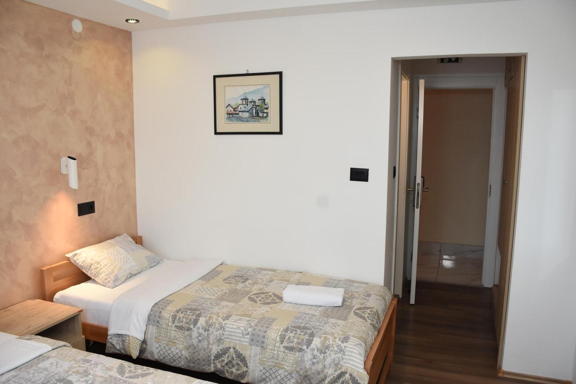 Hotel "Srbija Tis" Зайечар Екстериор снимка