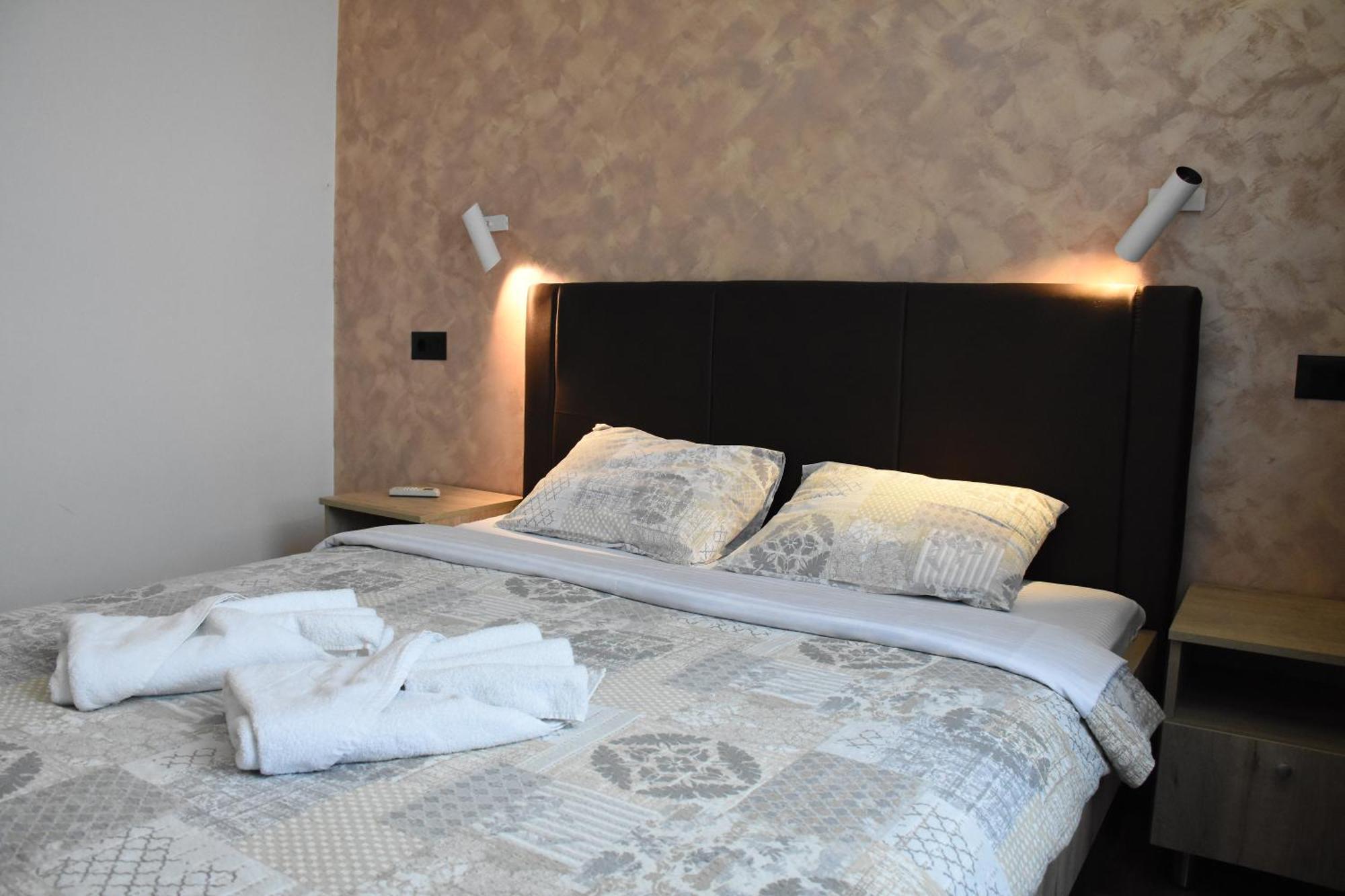 Hotel "Srbija Tis" Зайечар Екстериор снимка